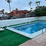 Вилла Exclusively Located Golf With Heated Pool *