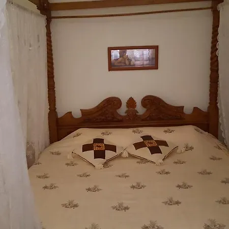 Exclusively Located Golf With Heated Pool Villa *