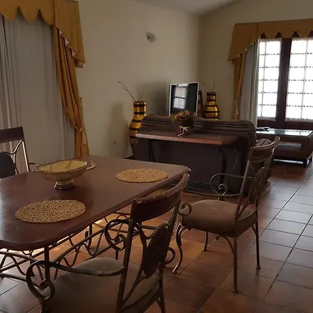 Exclusively Located Golf With Heated Pool Villa *