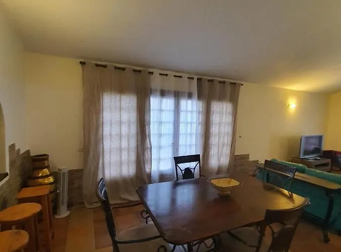 Exclusively Located Golf With Heated Pool 别墅 *