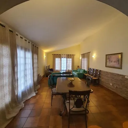 Exclusively Located Golf With Heated Pool Vila *