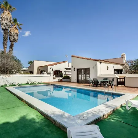 Villa Exclusively Located Golf With Heated Pool