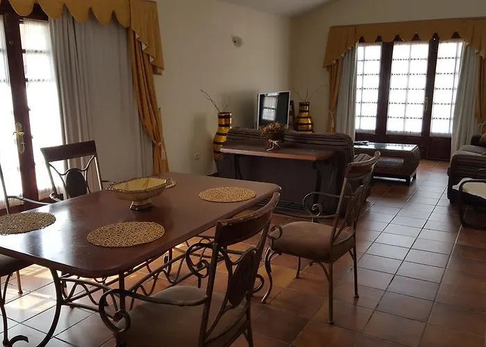 Exclusively Located Golf With Heated Pool Villa *